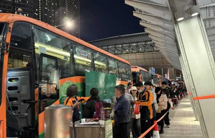 内地人来香港“穷游”不消费！港人说出真相